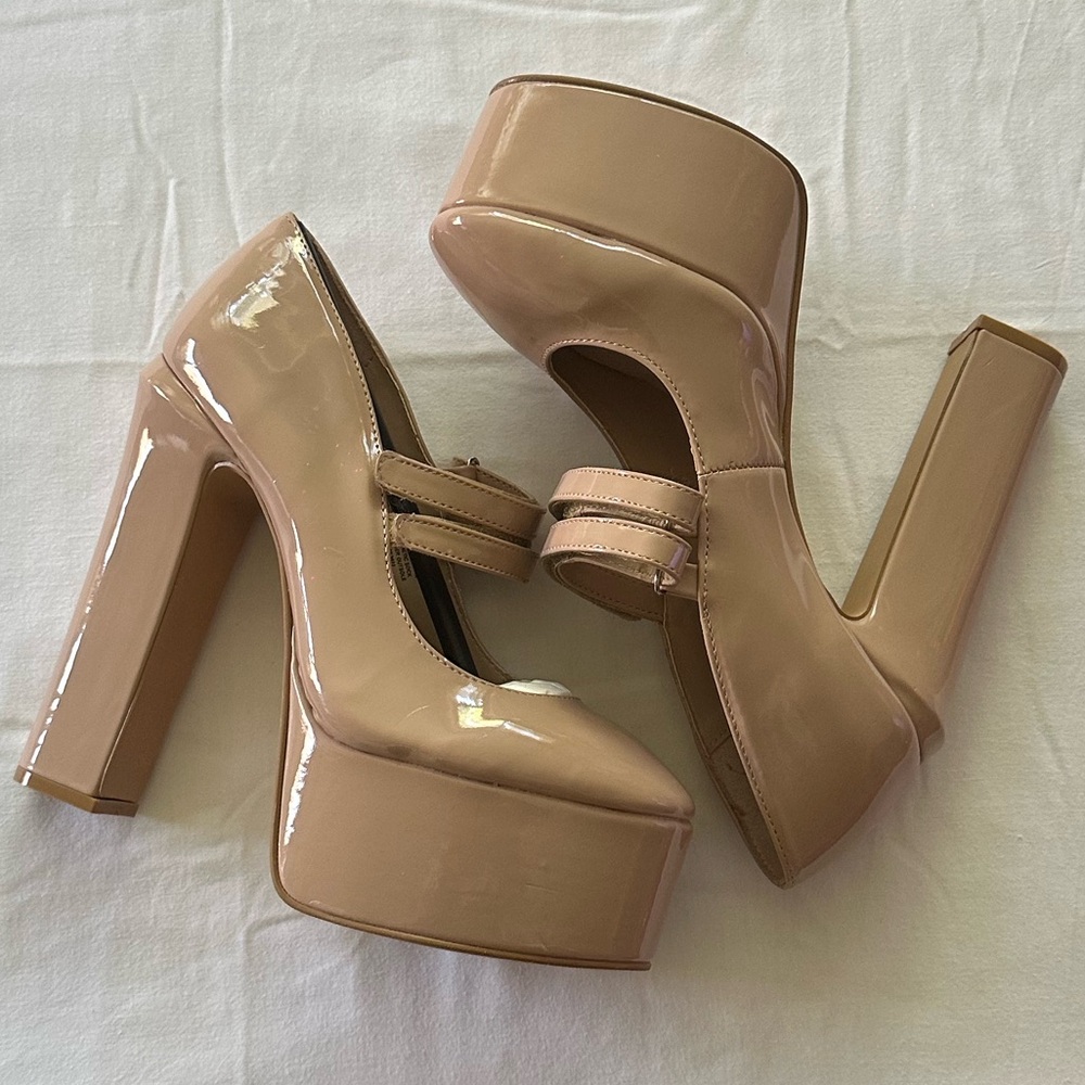 NWT Steve Madden Adapts Mary Jane Style Sky Rise Platform Heels In Nude Size 8.5
